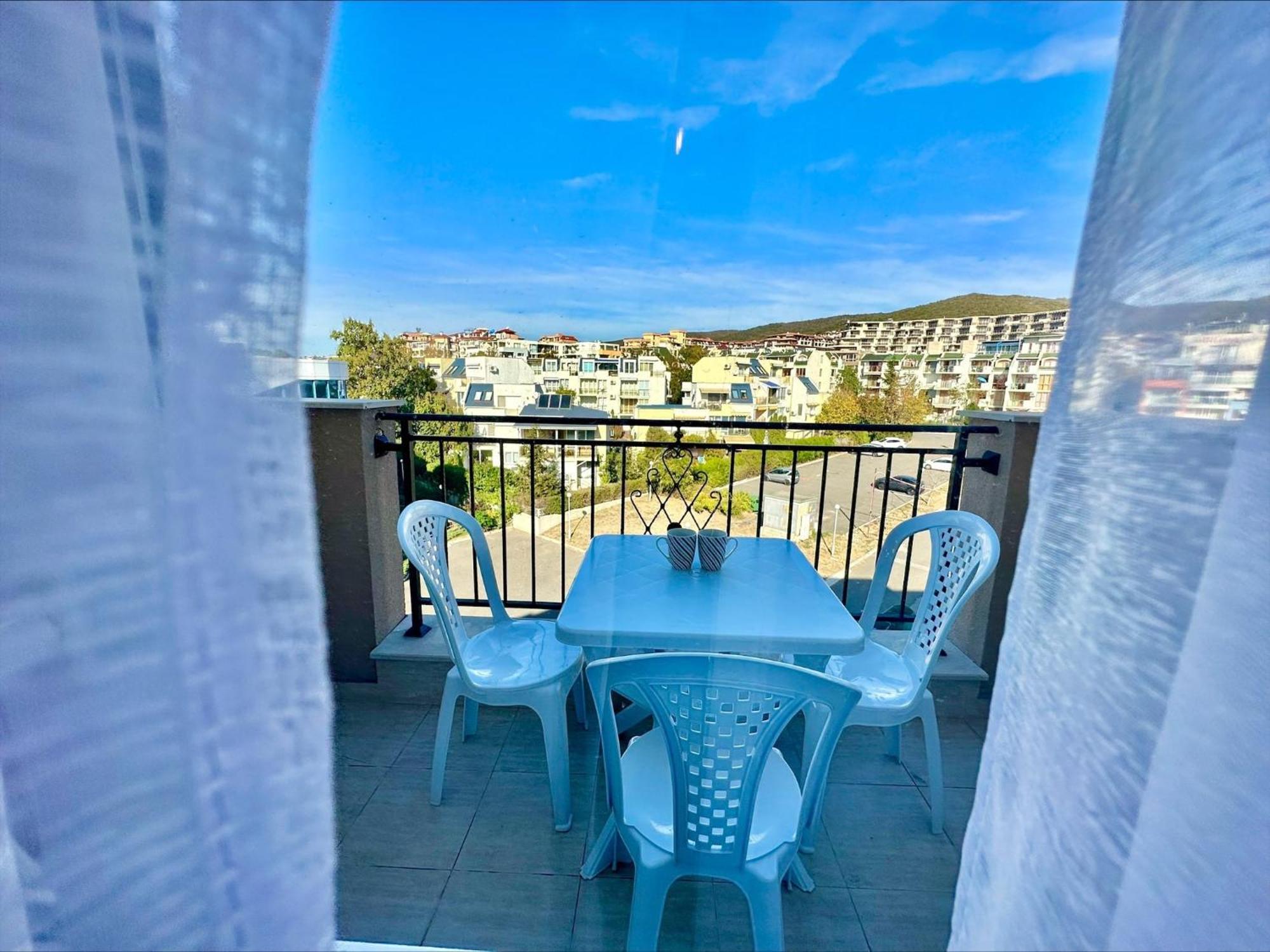 Ipanema Beach - Menada Apartments Sveti Vlas Eksteriør billede