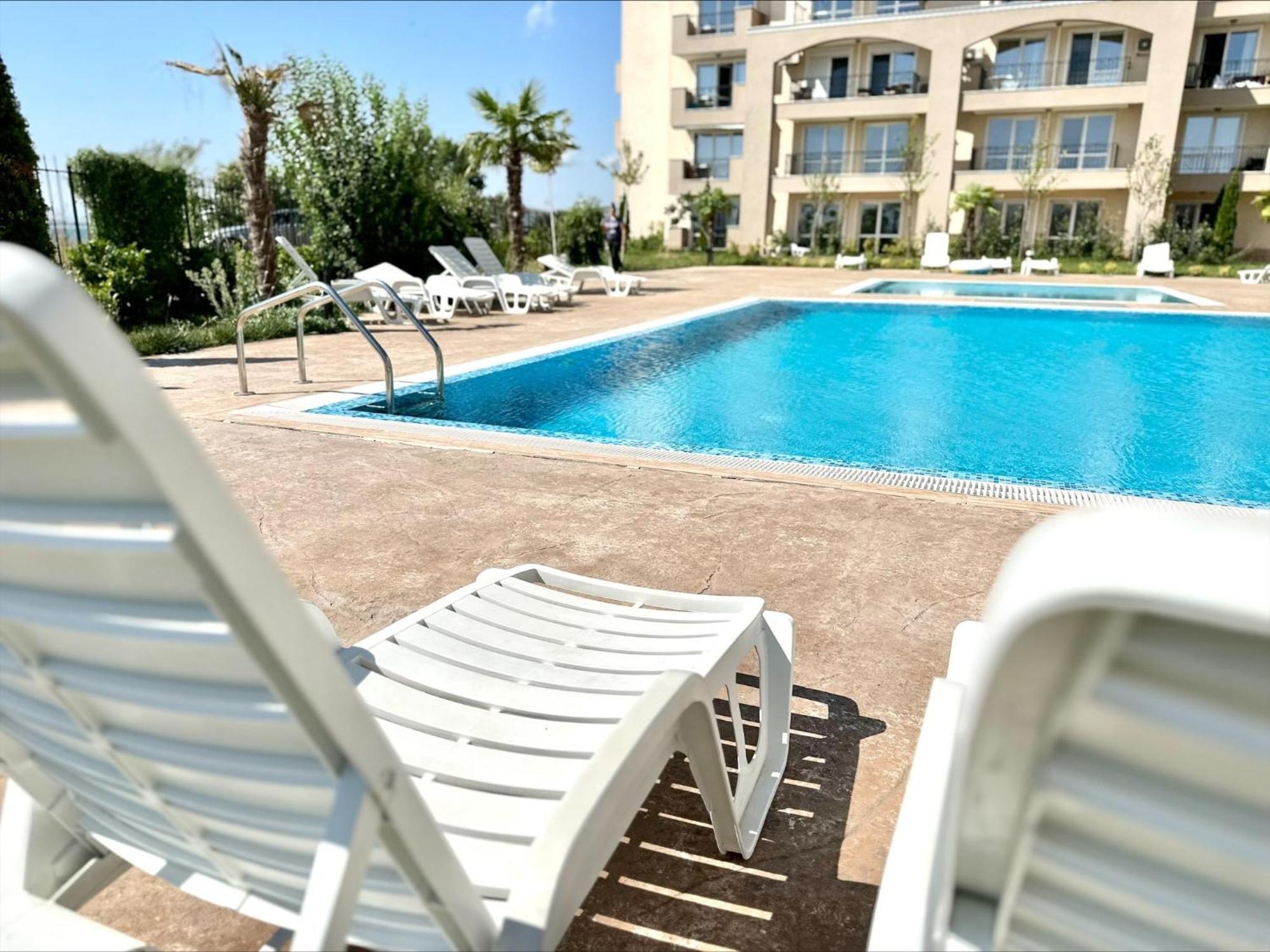 Ipanema Beach - Menada Apartments Sveti Vlas Eksteriør billede