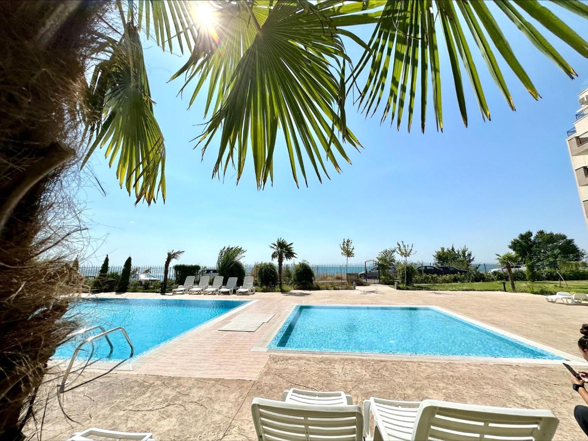 Ipanema Beach - Menada Apartments Sveti Vlas Eksteriør billede