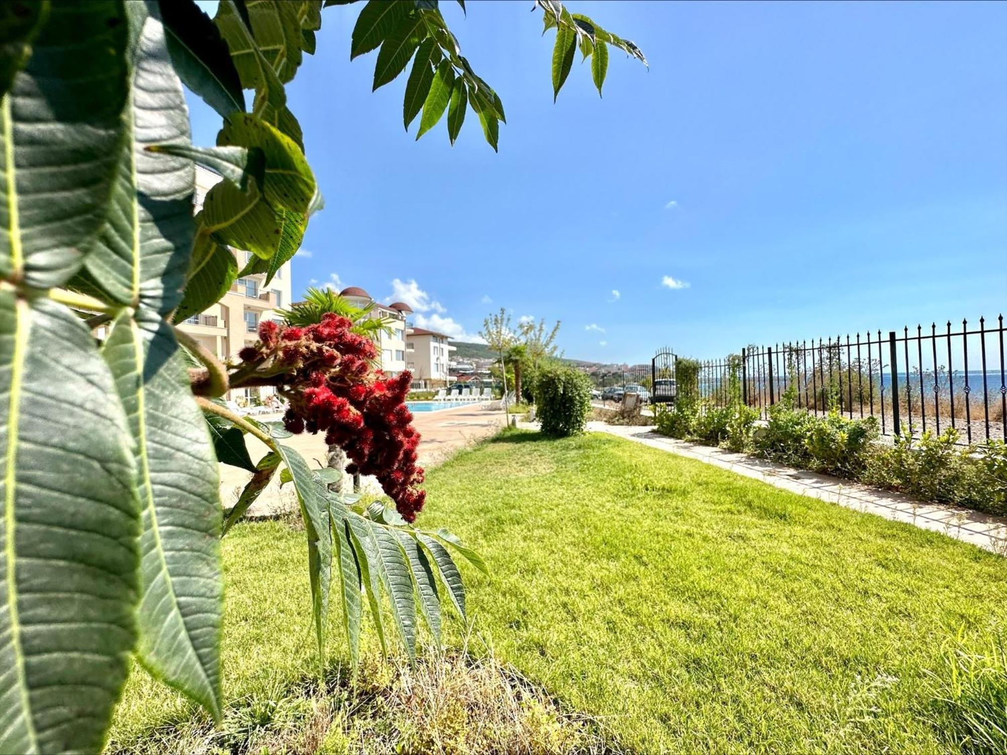 Ipanema Beach - Menada Apartments Sveti Vlas Eksteriør billede
