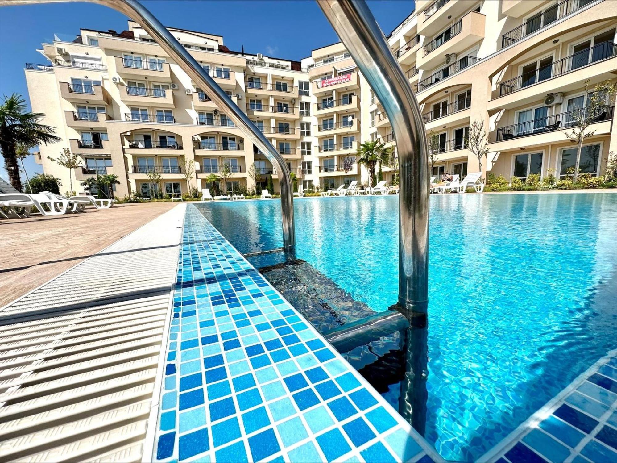 Ipanema Beach - Menada Apartments Sveti Vlas Eksteriør billede